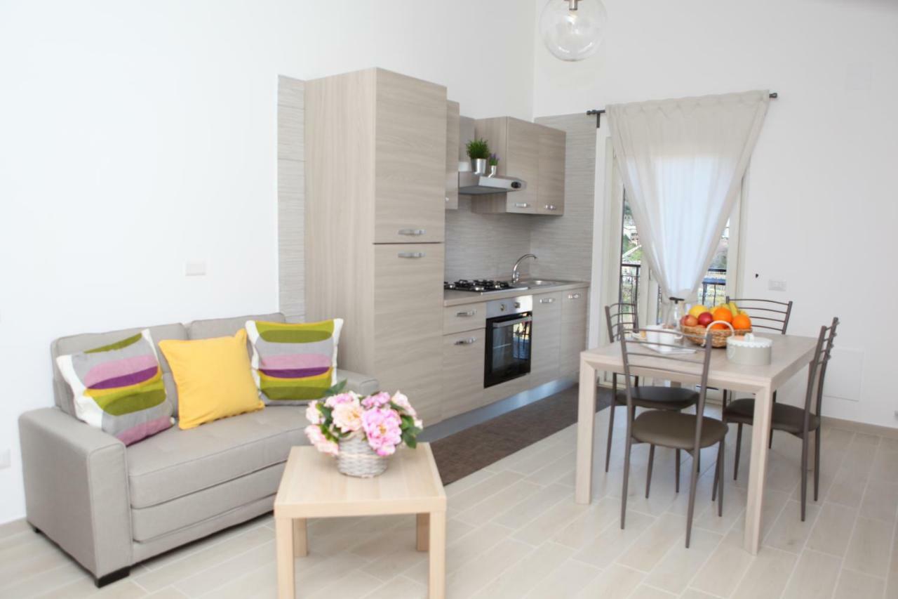 Апартаменты Rosy House - Hospitality Пимонте Экстерьер фото